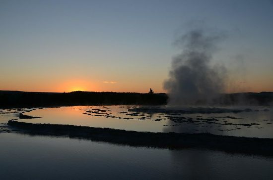 Great Fountain Geyser Yellowstone Wyoming