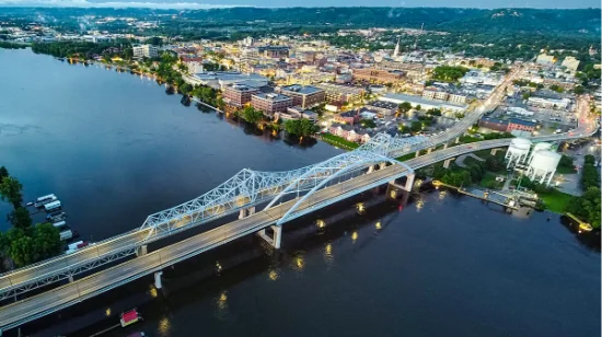 Vista panoramica di La Crosse in Wisconsin e del fiume Mississippi